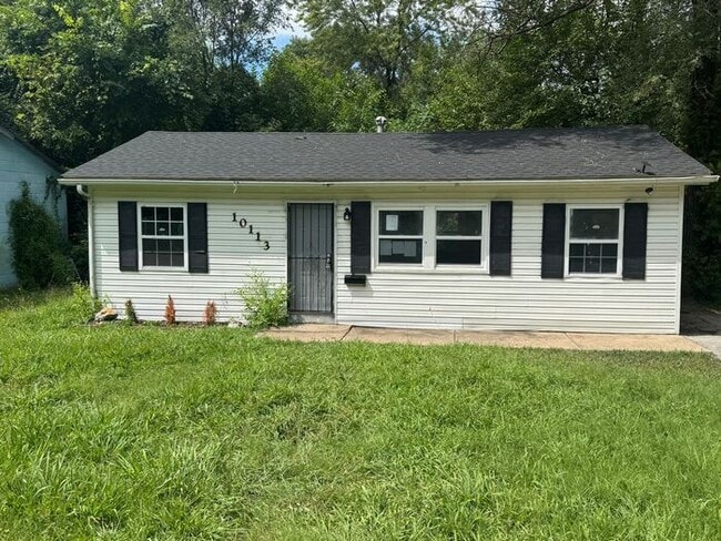 Newly Renovated Three Bed/One Bath - Newly Renovated Three Bed/One Bath House