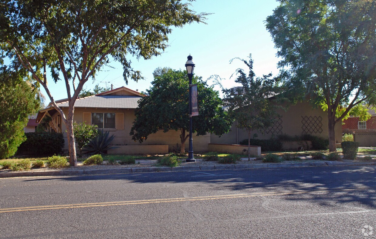 Primary Photo - 7154 N 57th Ave