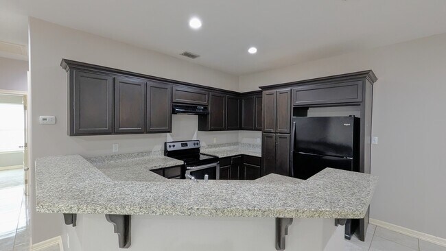 Building Photo - 20468 Westfield Dr