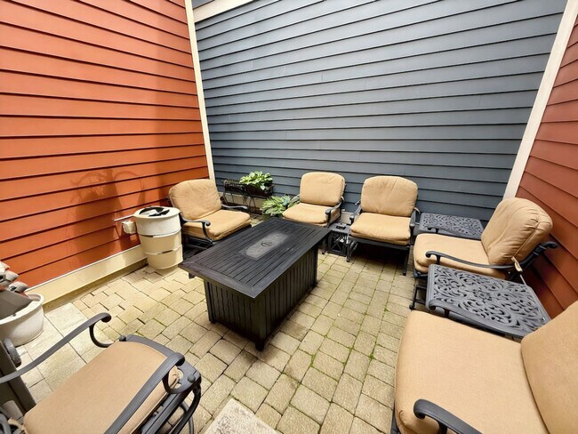 Foto del edificio - 1408 Pleasant St