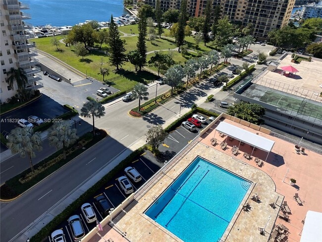 Foto del edificio - 251 174th St