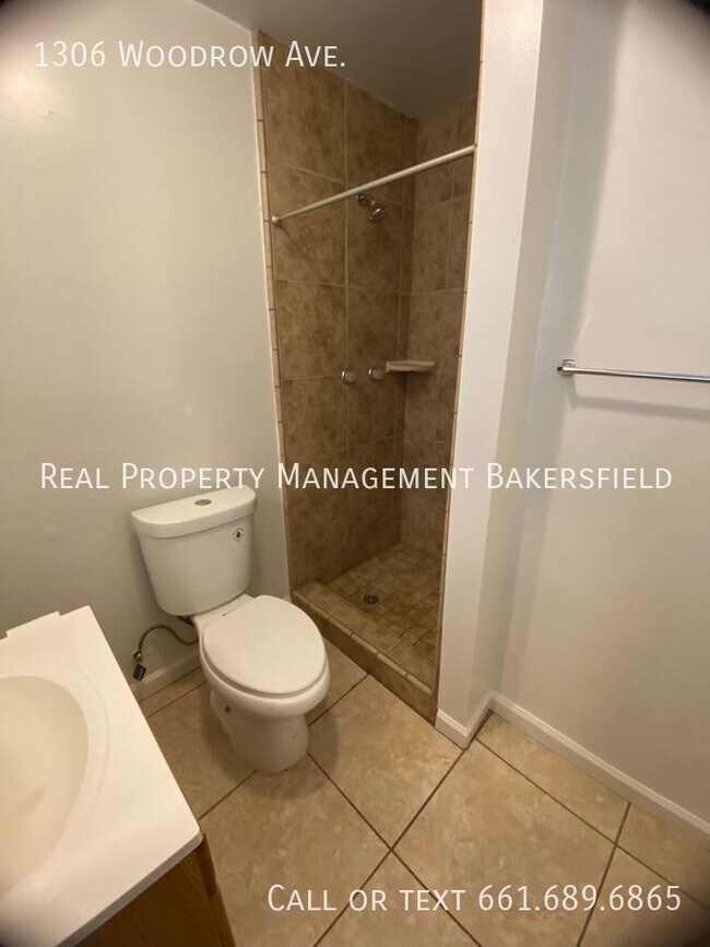 Building Photo - 1306 Woodrow Ave - Zero Deposit, Ask us How!