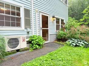 Building Photo - 23 Van Dam Rd