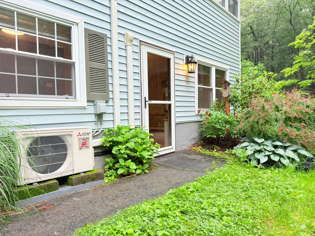 Primary Photo - 23 Van Dam Rd