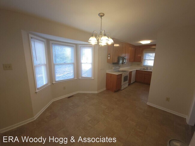Building Photo - 3 br, 2.5 bath House - 6147 Winding Hills Dr