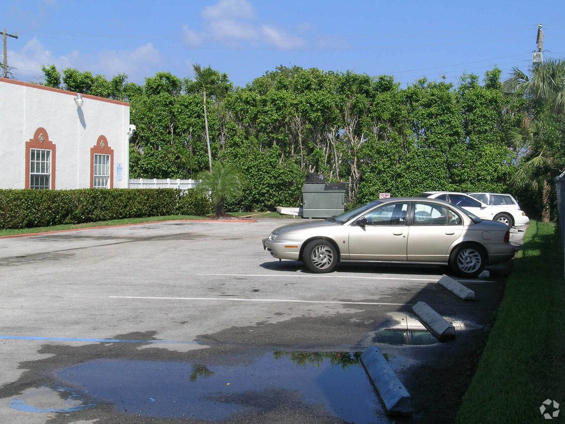 312 N 23rd St - The Pershing - The Pershing