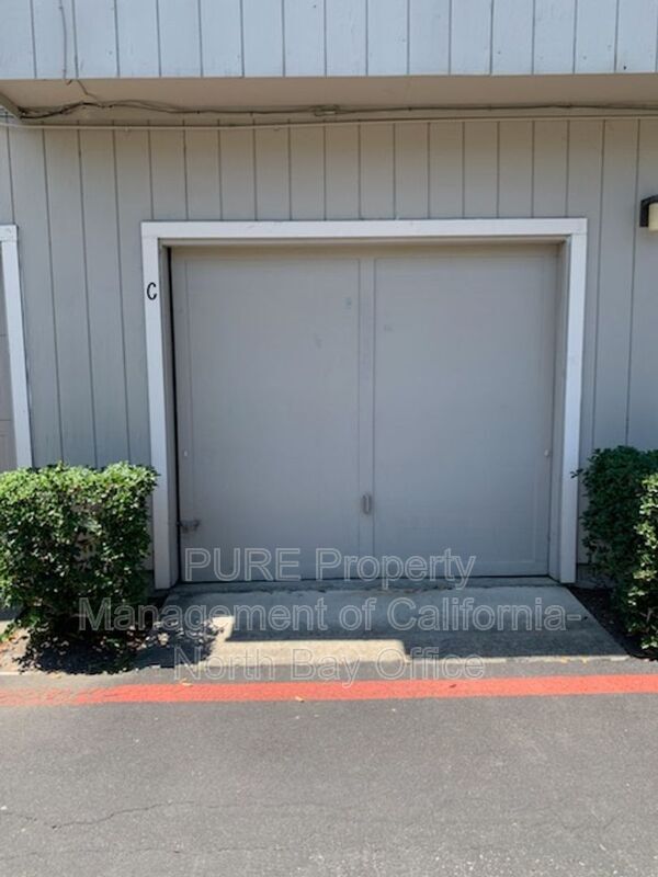 Foto del edificio - 2549 Westberry Dr