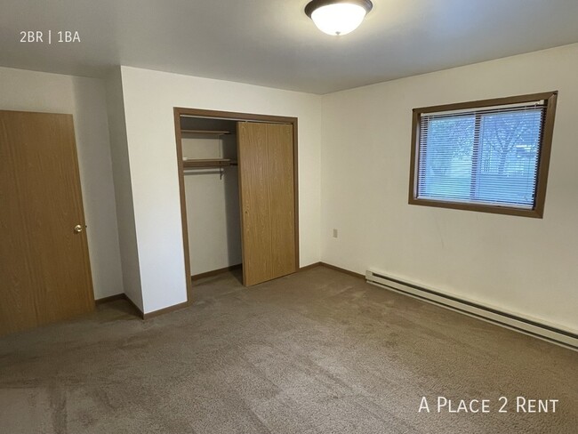 Building Photo - Newly Renovated 2-Bed Near Hospital | Bran...