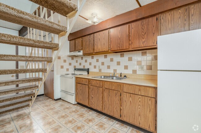 1 habitación, 1 baño - 672 pies cuadrados - Cocina - The Grove Apartments