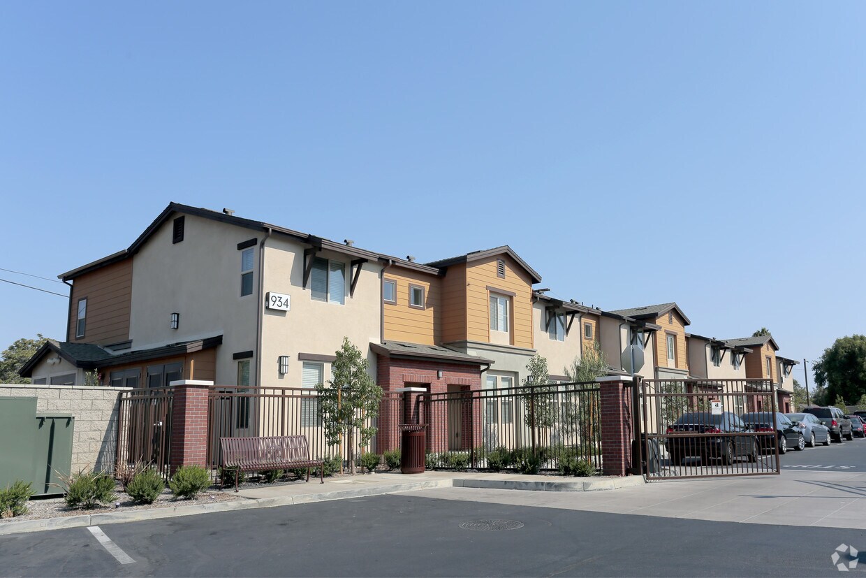 Parkside Family Apartments Apartments in Pomona, CA