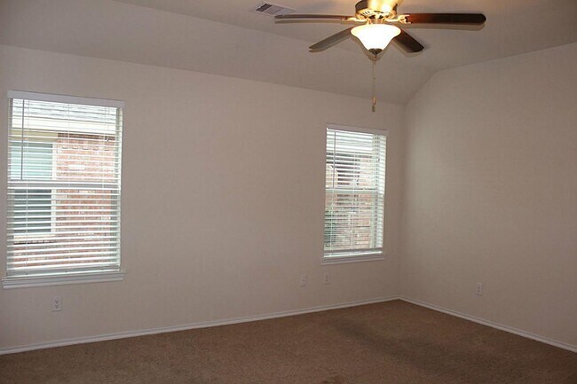 Foto del edificio - 3043 Heather Grove Lane