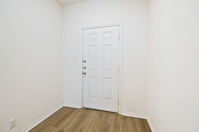 Foto del edificio - 6806 Prue Rd
