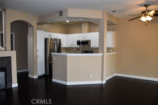 Foto del edificio - 1066 S Positano Ave