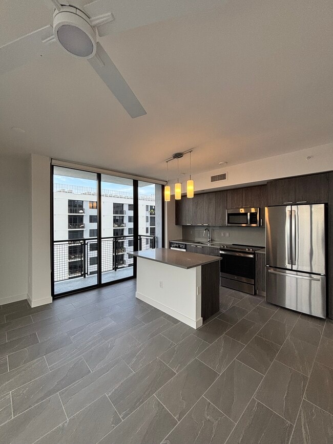 Foto del edificio - 133 NE 24th St