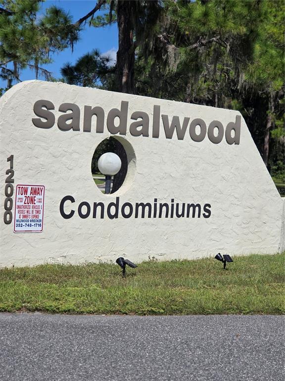 Foto del edificio - 23204 Sandalwood Dr