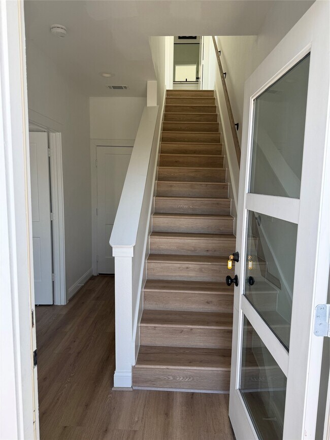 Foto del edificio - 6350 Culberson St