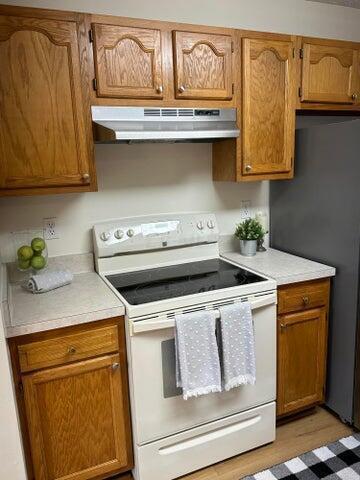 Foto del edificio - 715 Milcrest Dr