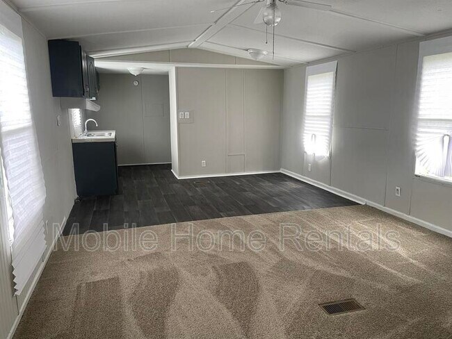 Building Photo - 15 Red Fox Loop