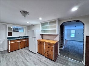 Building Photo - 444 North Ave