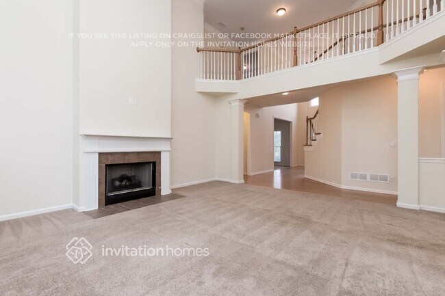 Foto del edificio - 2285 Summit Oaks Ct
