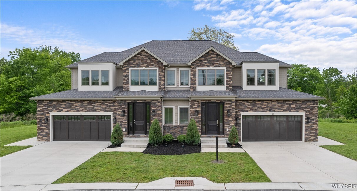 Foto principal - 10 Bentley Dr