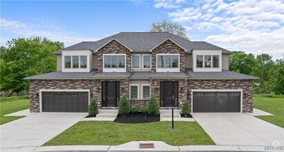 Building Photo - 10 Bentley Dr