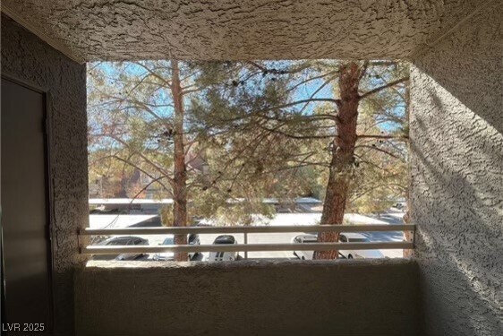 Building Photo - 5012 S Rainbow Blvd