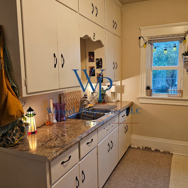 Cocina - 1215 Marshall St