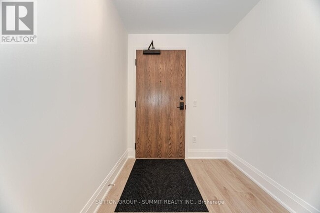 Building Photo - 1035-1035 Southdown Rd