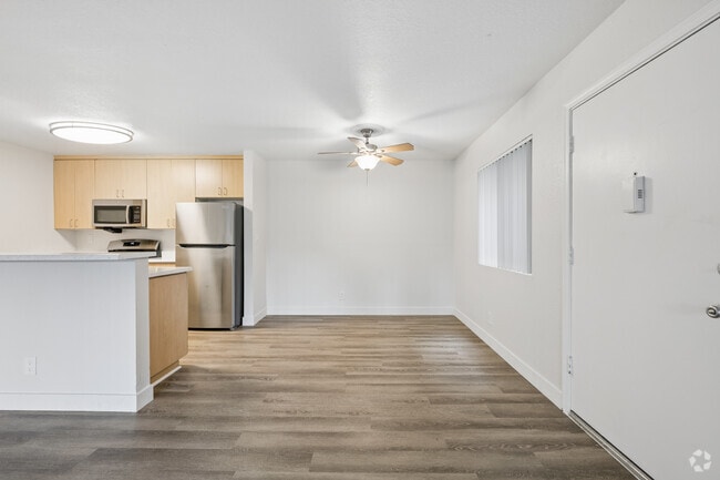 3BR, 2BA - 1100SF - Dining Room - San Gabriel Villa