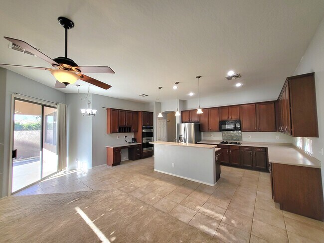 Building Photo - 2014 W Olive Way