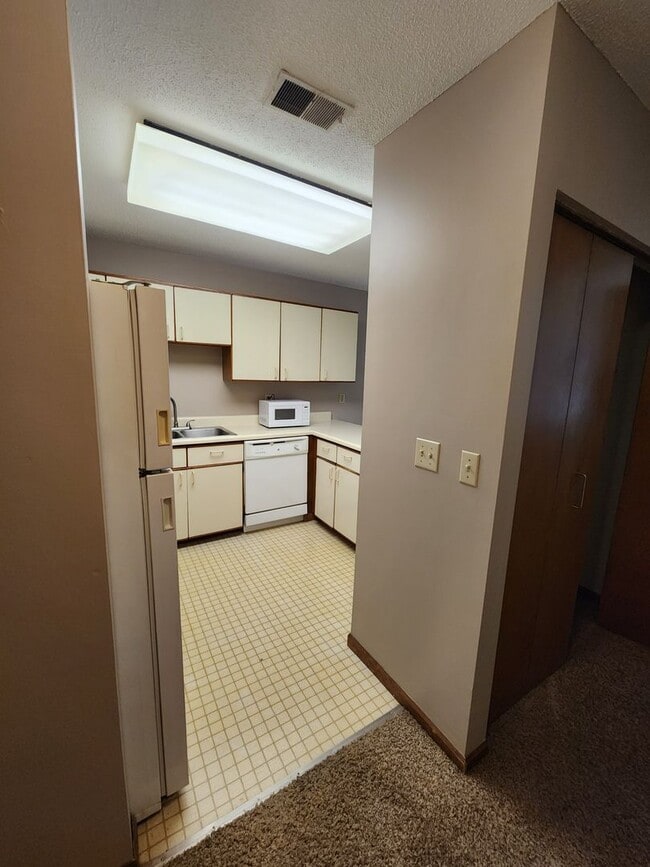 Interior Photo - Lincoln School Apartments