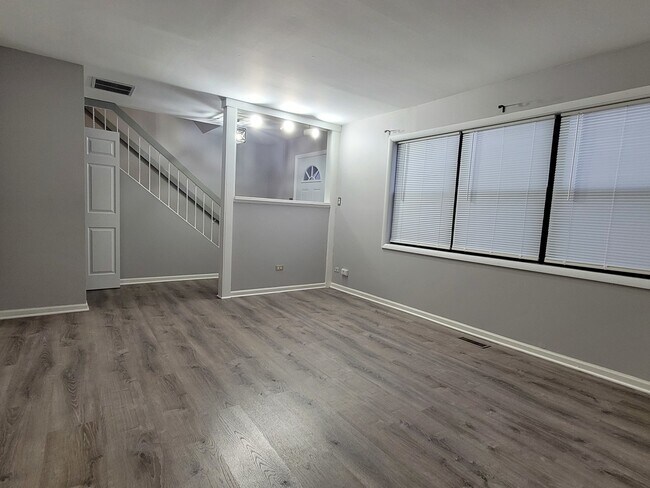 Foto del edificio - 5700 Dutch Mill Ct