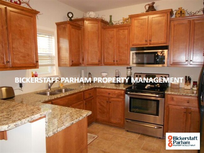 Building Photo - The Lifestyle You Deserve. Located in Nort...