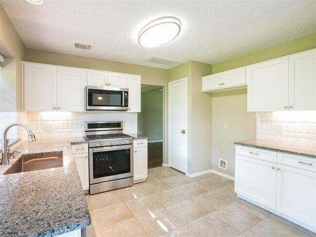 Building Photo - 3007 Granite Lake Dr
