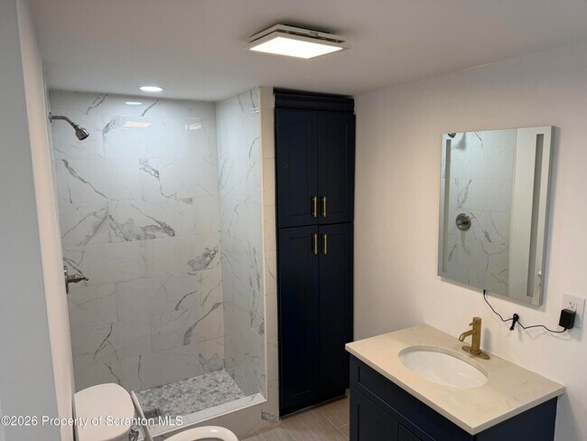 Foto del edificio - 539 E Pine St