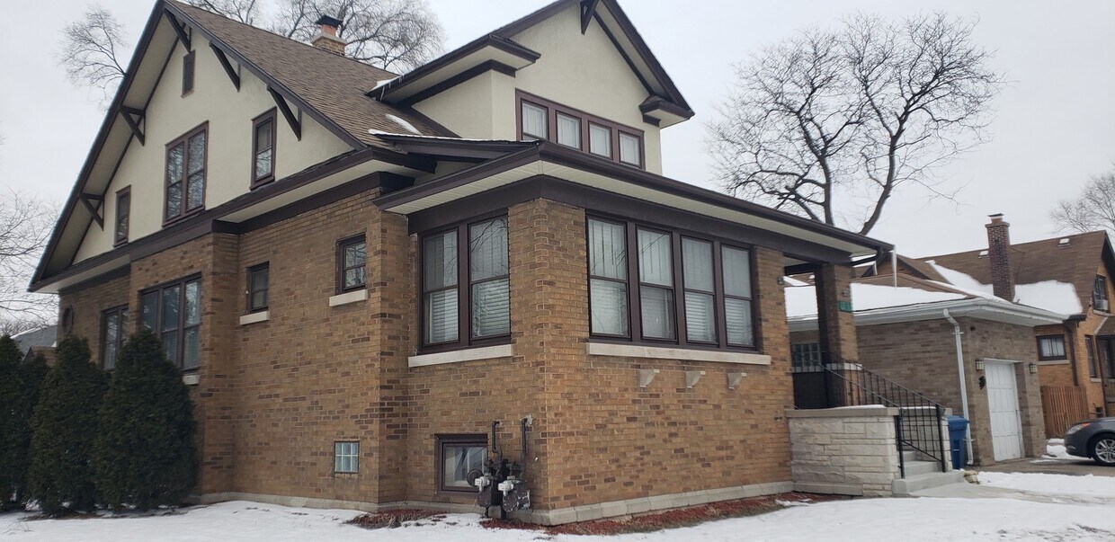 Primary Photo - 283 W North Ave