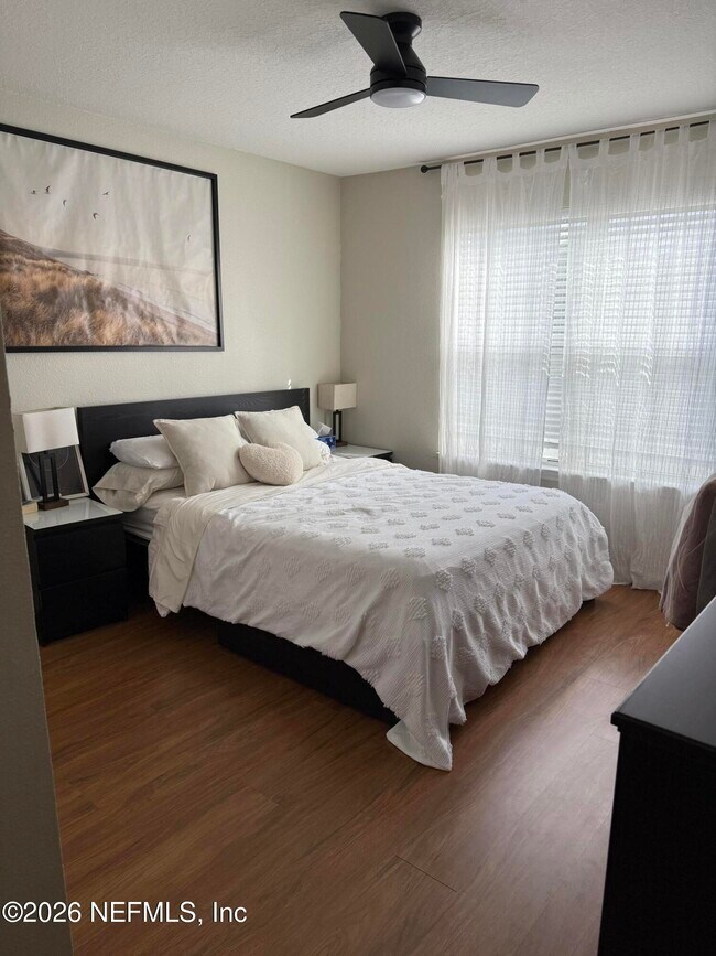Foto del edificio - 7701 Timberlin Park Blvd