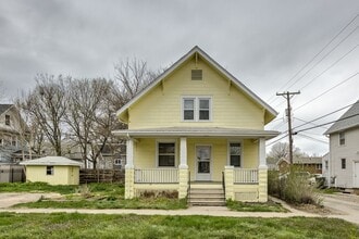 Building Photo - 1327 S 13th St