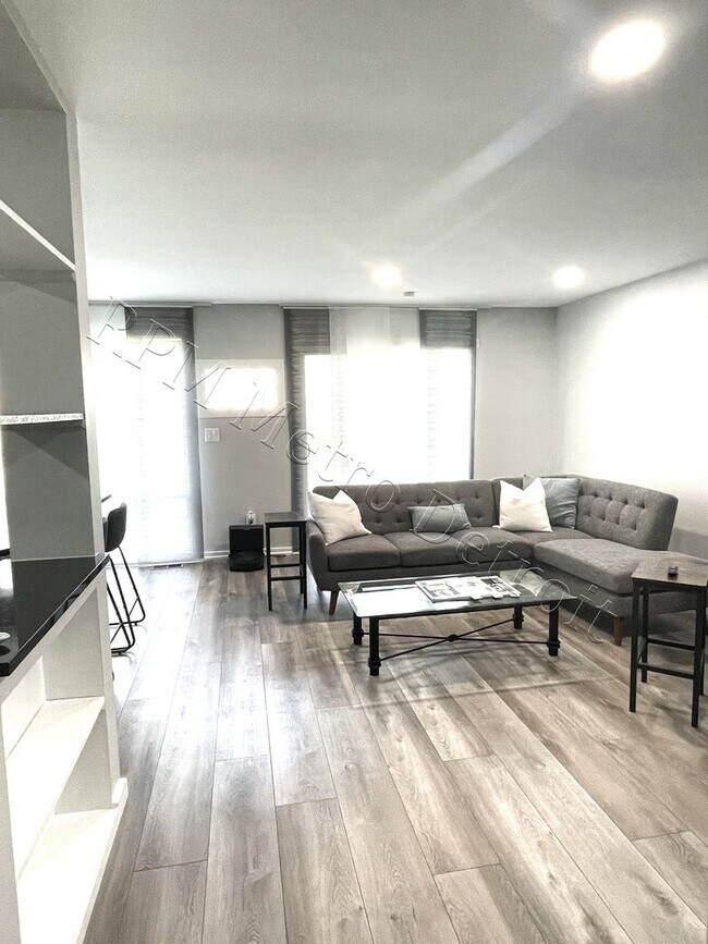 Foto del edificio - 22148 Dante St