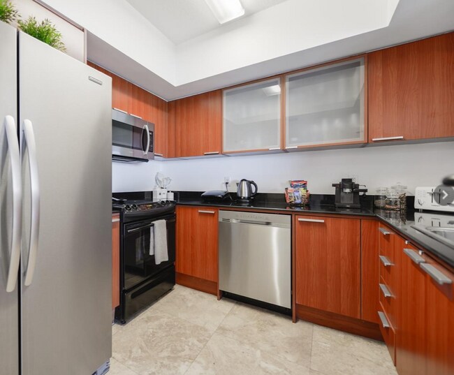 Building Photo - 16699 Collins Ave