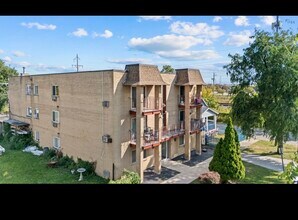 Building Photo - 3243 S 49th Ave