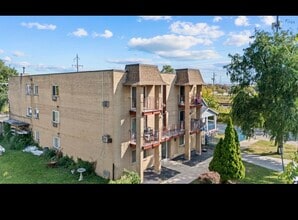 Building Photo - 3243 S 49th Ave