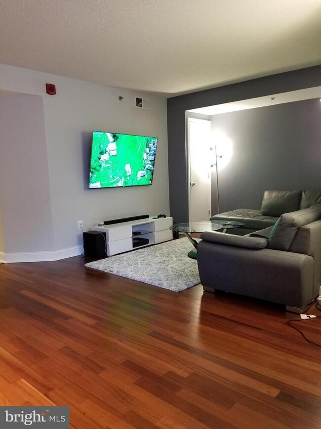 Foto del edificio - 1150 K St NW
