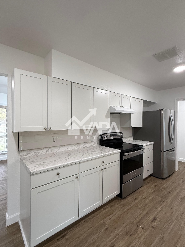 Foto del edificio - 4938 Bernadine Dr