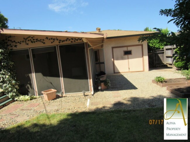 Building Photo - Beautiful SIngle Family Home!