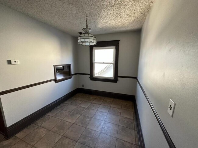 Foto del edificio - 937 Grove Ave