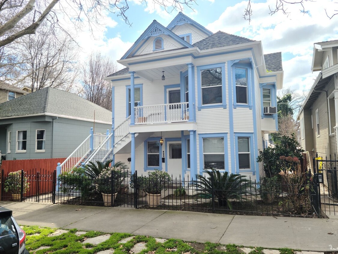 Foto principal - Downtown Sacramento 3 Bed, 1 Bath, 1275 sf...