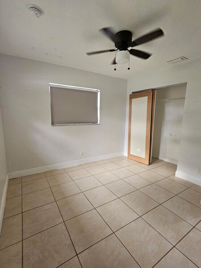 Foto del edificio - 297 NW 1st Ave