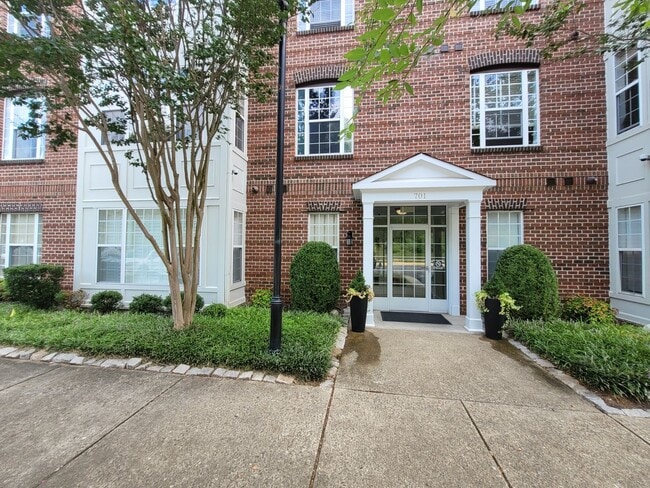 Building Photo - 2 Bed / 2 Bath Condo Unit with Amazing Ame...